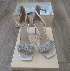 Jewel Badgley Mischka Ridley Bejeweled Strap stiletto heels Champagne Satin 7.5